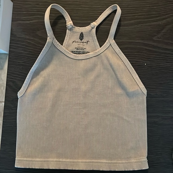 - 🔥$25 - Free People Happiness Runs Crop Tank Top - Picture 1 of 6